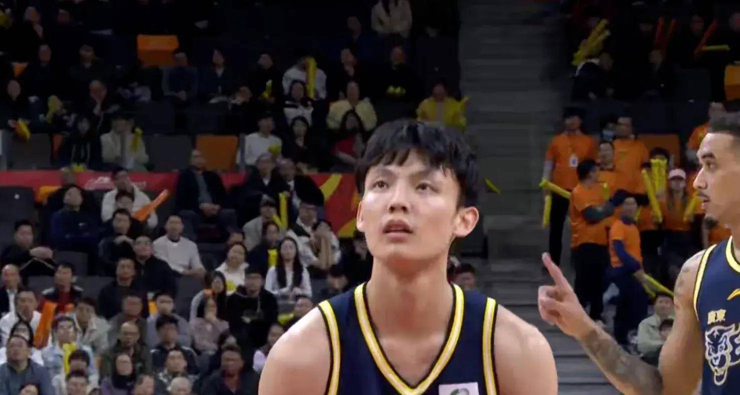 国王杯赛程吃紧；深圳男篮集结日调整名单；态度坚定；球探报告显示潜力的简单介绍